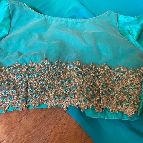 Dresses & Skirts - Sea green turquoise saree with dressy blouse